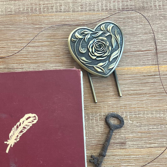 Vintage Heart Clip